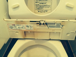 トイレのハウスクリーニングを横浜市神奈川区栄町にて【清掃事例26】