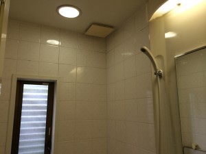 お風呂（浴室）のハウスクリーニングを世田谷区三軒茶屋にて【清掃事例36】