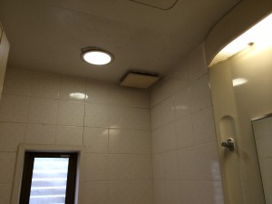 お風呂（浴室）のハウスクリーニングを世田谷区三軒茶屋にて【清掃事例36】