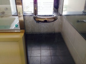 お風呂（浴室）のハウスクリーニングを横浜市西区みなとみらいにて【清掃事例94】