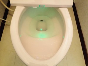 トイレのハウスクリーニングを横浜市港北区高田東にて【清掃事例206】