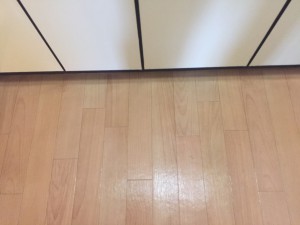 床（フローリング）のハウスクリーニングを川崎市幸区古市場にて【清掃事例201】