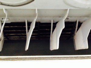 エアコンのハウスクリーニングを川崎市麻生区南黒川にて【清掃事例241】
