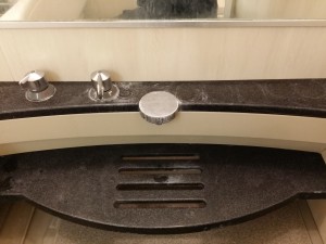 お風呂（浴室）のハウスクリーニングを川崎市川崎区砂子にて【清掃事例252】