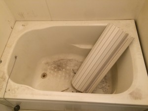 お風呂（浴室）のハウスクリーニングを川崎市宮前区犬蔵にて【清掃事例328】