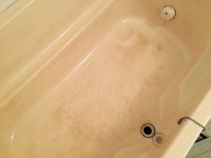 お風呂（浴室）のハウスクリーニングを横浜市中区弥生町にて【清掃事例367】