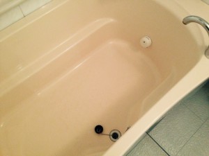 お風呂（浴室）のハウスクリーニングを横浜市中区弥生町にて【清掃事例367】