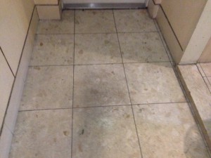 洗面所のハウスクリーニングを川崎市麻生区白鳥にて【清掃事例410】