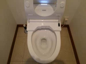 トイレのハウスクリーニングを川崎市中原区上平間にて【清掃事例896】