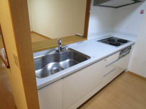 キッチンのハウスクリーニングを川崎市中原区西加瀬にて【清掃事例881】