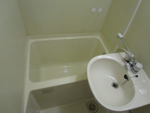 お風呂（浴室）のハウスクリーニングを川崎市宮前区宮崎にて【清掃事例870】