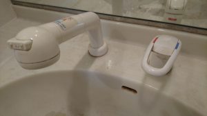 洗面所のハウスクリーニングを川崎市中原区新丸子東にて【清掃事例984】