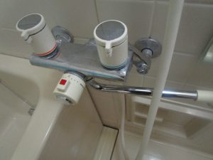 お風呂（浴室）のハウスクリーニングを川崎市宮前区けやき平にて【清掃事例995】