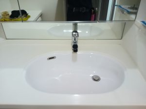 洗面所のハウスクリーニングを川崎市多摩区中野島にて【清掃事例1404】