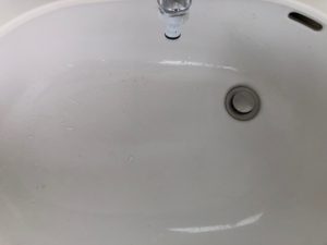 洗面所のハウスクリーニングを東京都品川区広町【清掃事例1400】