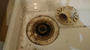 洗面所（蛇口）のハウスクリーニングを川崎市川崎砂子にて【清掃事例1549】